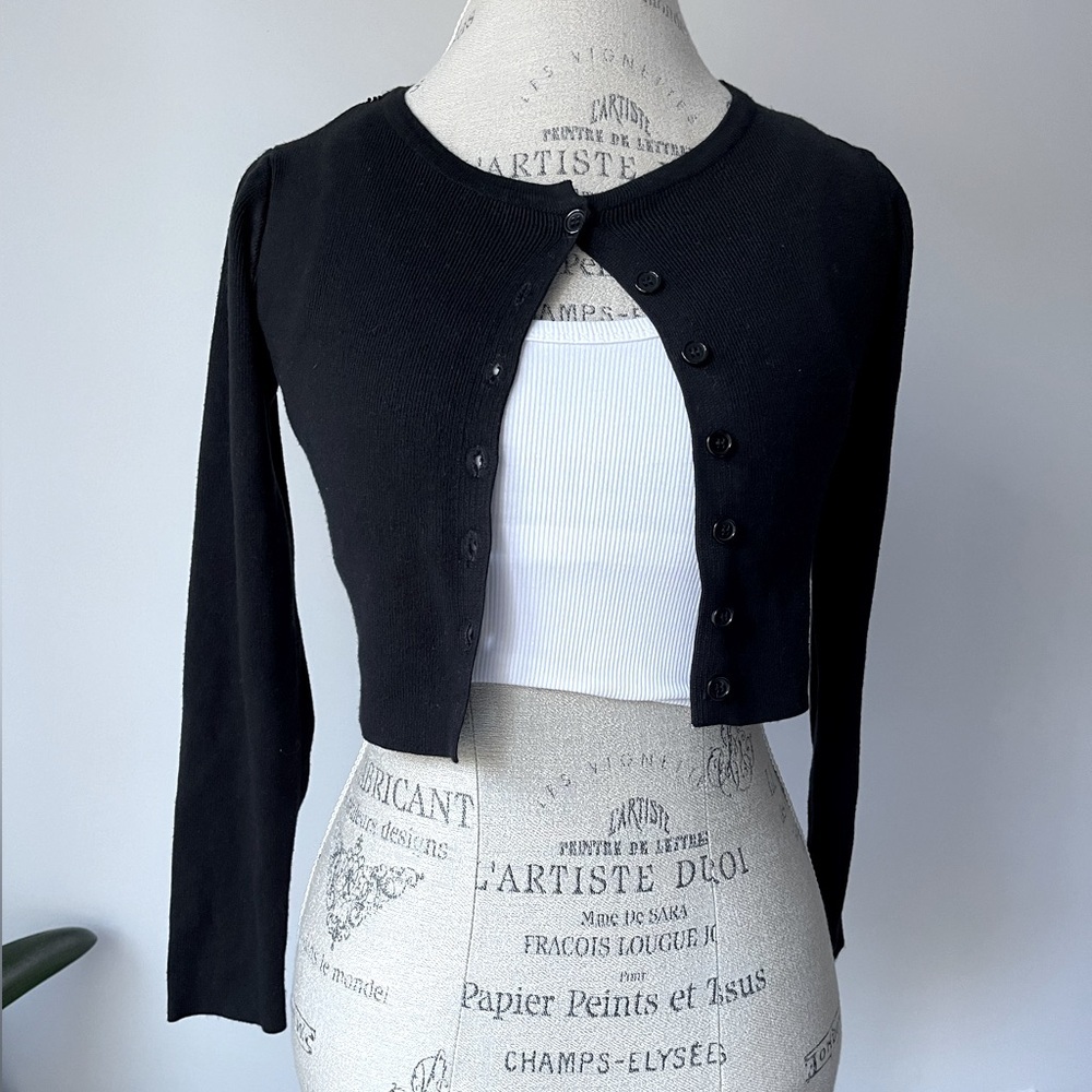 Button down long sleeve crop top